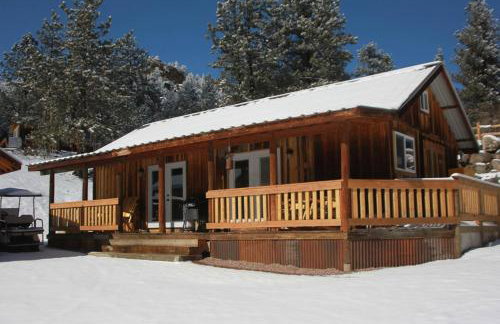 The Basecamp Cabin [RIGHT] at Bison Peak Lodge - Foto 14