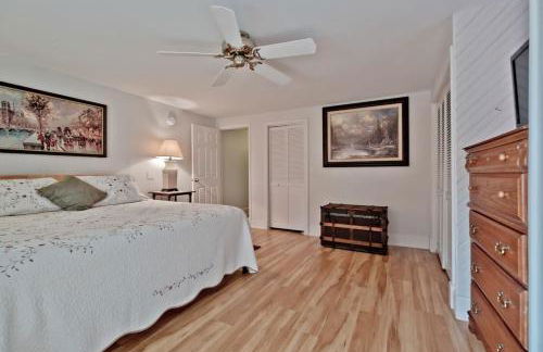 Back Cove - Large Sunny 2 Bedroom Condo - Foto 34