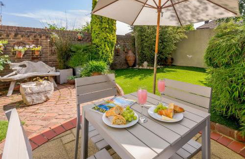 Number 1 Admiralty Cottages - Photo 14