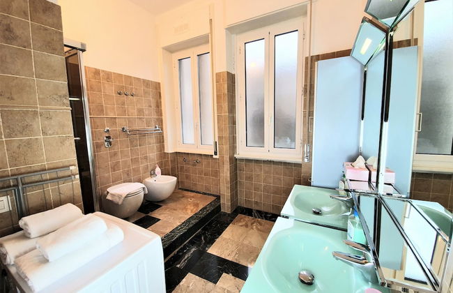 S.Ambrogio Square - Photo 19