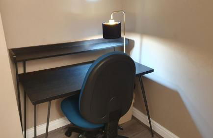 Modern 1 Bedroom Apartment Free Parking WiFi Near City Centre - Photo 23