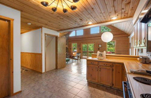 Secluded-Pvt Hot Tub-Free Daily Tickets-Walk to Table Rock Lake - Foto 17