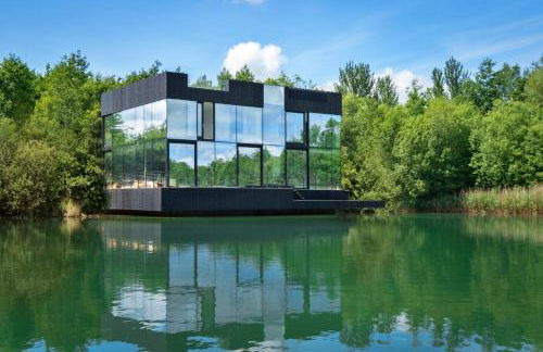 Finest Retreats - The Glass House at The Lakes by Yoo - Photo 1