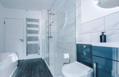 Oxford House by YourStays - Cosy Home in the Suburb of May Bank - Foto 26