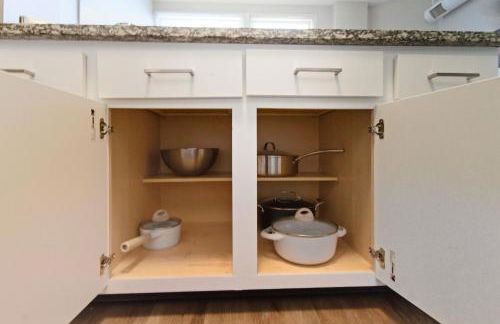 Luxury Downtown Cityview Suite Skywalk Access and Free Garage Parking - Foto 20