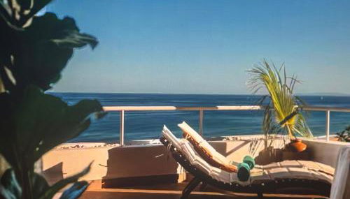 Sunny seaside stay - Photo 2