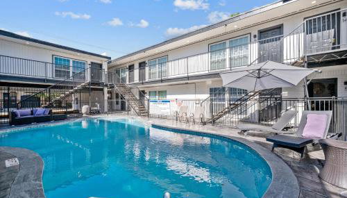 Chic & Cozy Montrose Apt with Pool & Parking - Foto 1