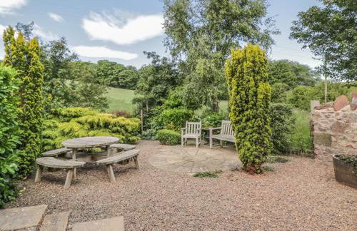 Near Bank Cottage - Photo 12