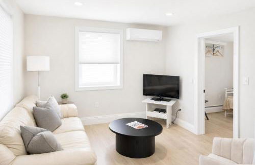 Cozy Private Suite | Near BTV Airport & UVM - Foto 1