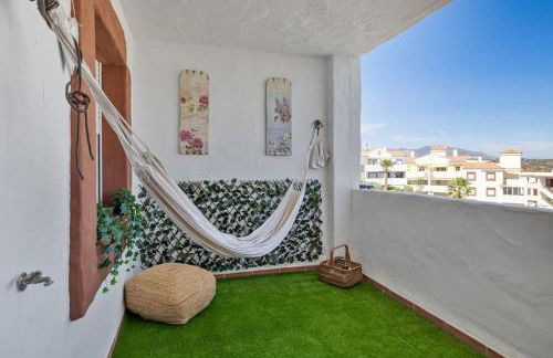 Beautiful 3 Bed Stylish & Cozy Apartment - Susanna Suite - Photo 9