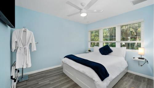 Dog Friendly Loft STEPS from Beach with Gas Barbecue Grill and Upstairs Deck! - Foto 4