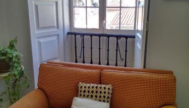 Rua Nova Apartment 28, 3 Dormitorios, WIFI, PS4 y Netflix, a 200m Catedral - Foto 4