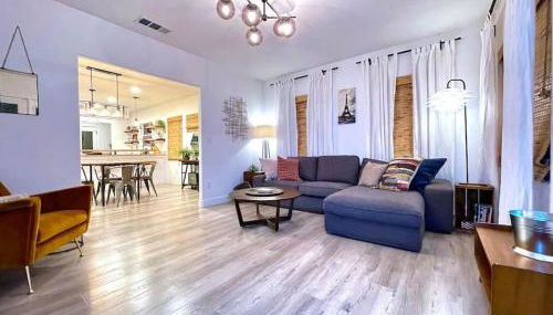 King Bed-Private Yard-Driveway Parking - Foto 2