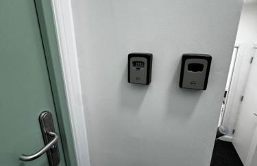 11aComberton - Photo 16