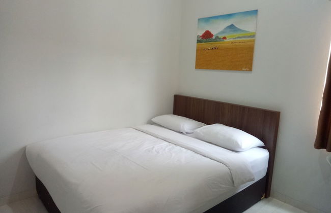 Omah Bondi Family Homestay by FH Stay - Foto 3