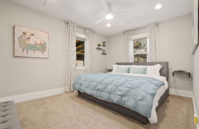 CSU Hideaway King Bd, Backyard Oasis, EV Charger - Foto 3