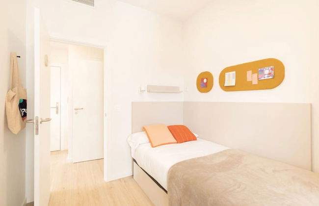 Yugo Sabadell LLac - Photo 5