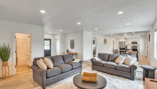 Charming Middlebury Retreat with Patio and Fire Pit - Foto 3