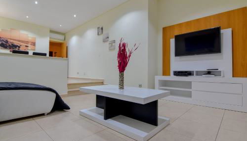 Stunning Villa with Pool - Foto 5