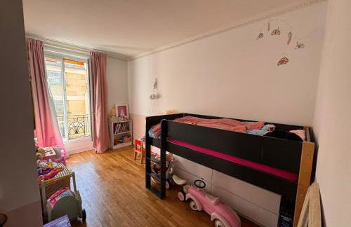 Superbe appartement Haussmanien à 4min de St Lazare et la Défense - Foto 3