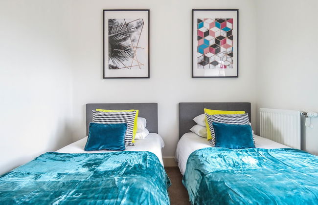 Tudors eSuites Park Central Townhouse Garden and Parking - Foto 3