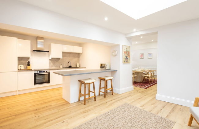 Host Stay Hallgarth Street - Photo 2