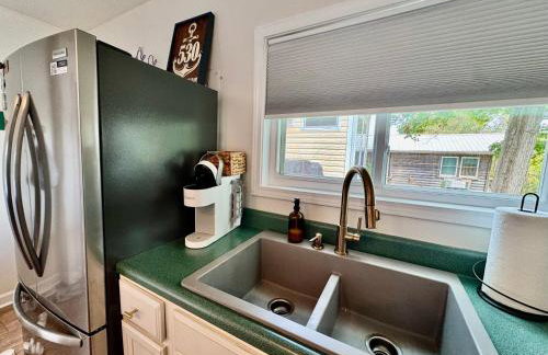 Cozy Lakefront Holiday Getaway! - Foto 12