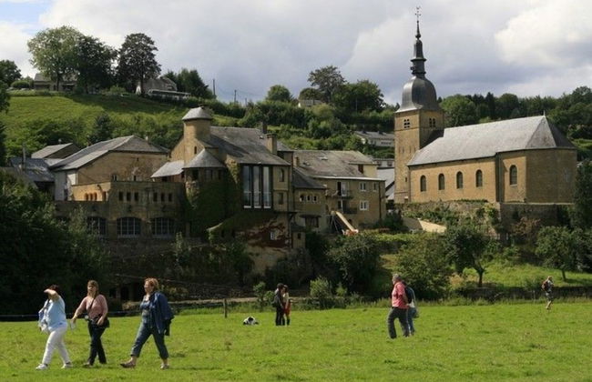 Modern Farmhouse in Chassepierre With Terrace - Photo 37
