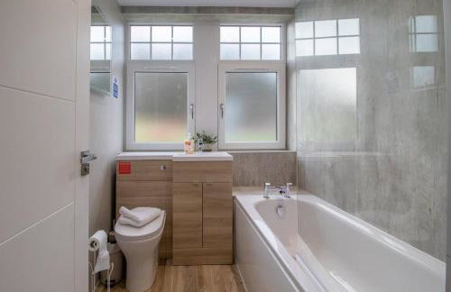 William Wallace View - 5 Bedrooms in Stirling - Photo 5
