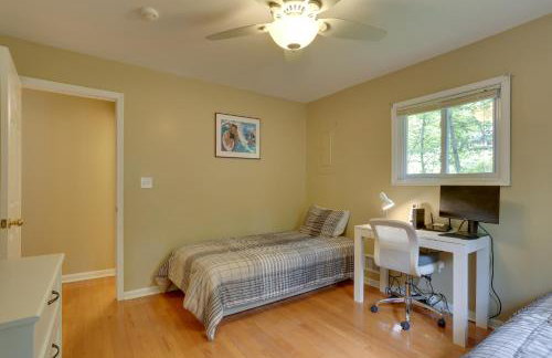 Pools, Hot Tub and More Bushkill Mountain Getaway! - Photo 19