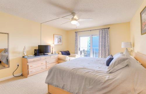 Oceanfront Cocoa Beach Condo with View Walk to Pier - Foto 11
