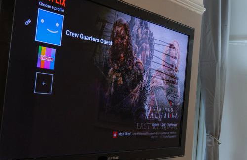 Crew Quarters - Your Ideal Stay in Bury - Photo 13