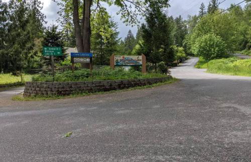 Guppies Lakehouse-Prvt. Lake Acc, Close to Rainier - Foto 17