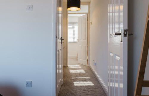 Corner House - Bright 2 Bed in Cheltenham - Photo 47