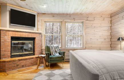 Half Moon by Avantstay 4BR Cabin w/ Large Deck & Yard w/ Patio & Outdoor Dining - Foto 32