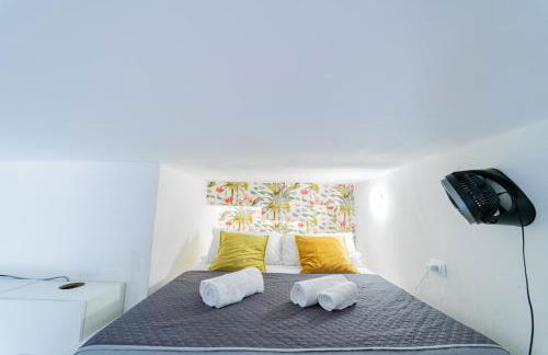 AvocadHouse1QCview - Photo 26