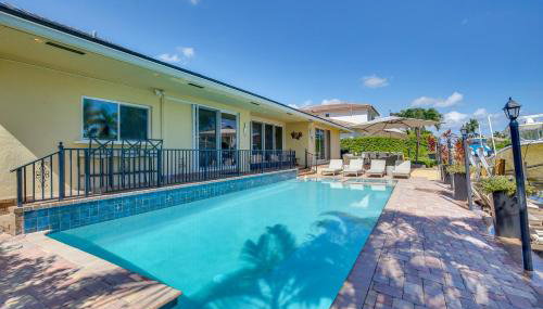 Canal Access and Pool Lighthouse Point Getaway! - Foto 2