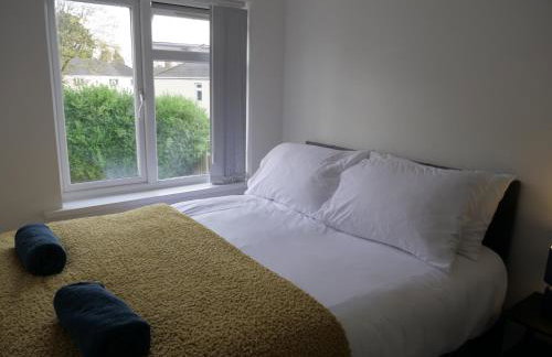 Three bed house in Wolverhampton - Photo 18