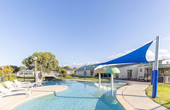 NRMA Warrnambool Riverside Holiday Park - Foto 48