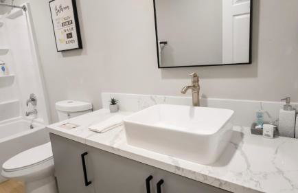 8356 Adam back unit 2bed 2bath by sdstay - Foto 20