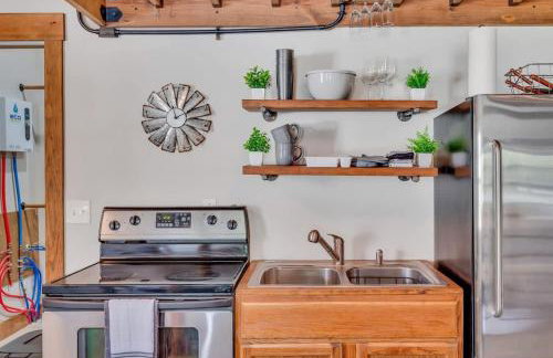 The Den at J-Barn - Secluded Retreat - Foto 17