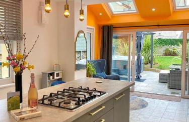 Tranquil Victorian Villa with Hot Tub & Sauna - Foto 43