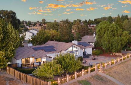 Paso Vista Bella by AvantStay Luxe Group Escape w Wine Country Views - Photo 43