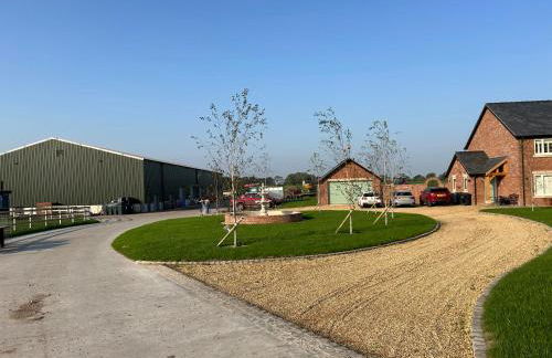 The Lodge - Photo 56