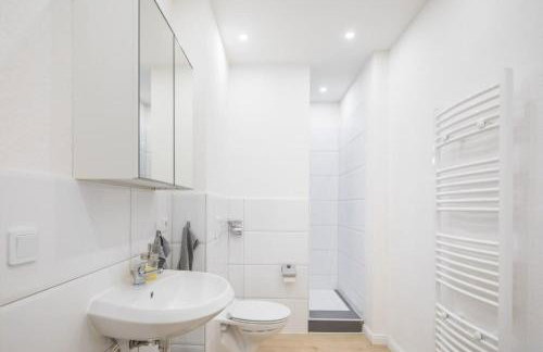 Spacious Two BR Close To Stadtpark and Street Parking - Foto 19