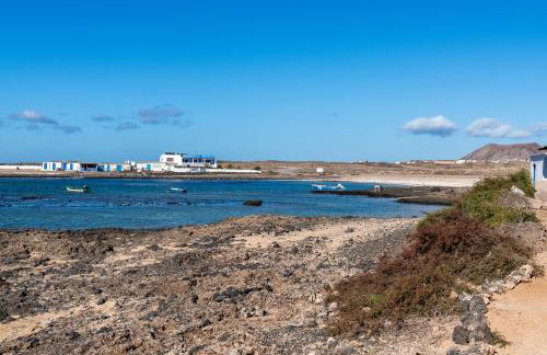 Cabin in front of idyllic majanicho beach - Photo 52