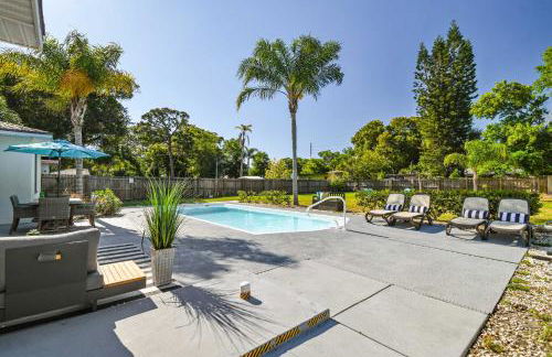 Tropical Retreat with Heated Pool & Firepit - Foto 30