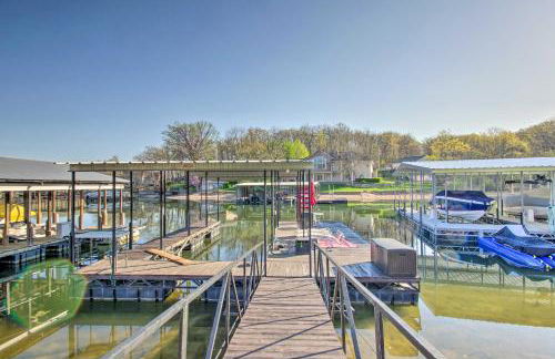 Boat Slip, Fire Pit Lakefront Sunrise Beach Home! - Foto 25