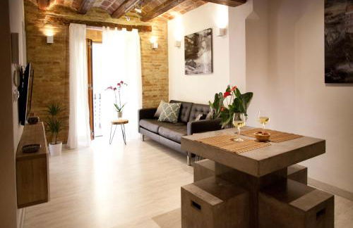 Authentic Charming Apartment/Wifi/Air Conditioning - Photo 1