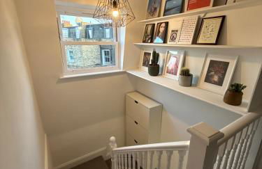 Cozy 1 Bed flat with Terrace close to Portobello - Photo 9
